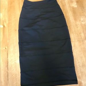 Lululemon Luxtreme Skirt. Size 4